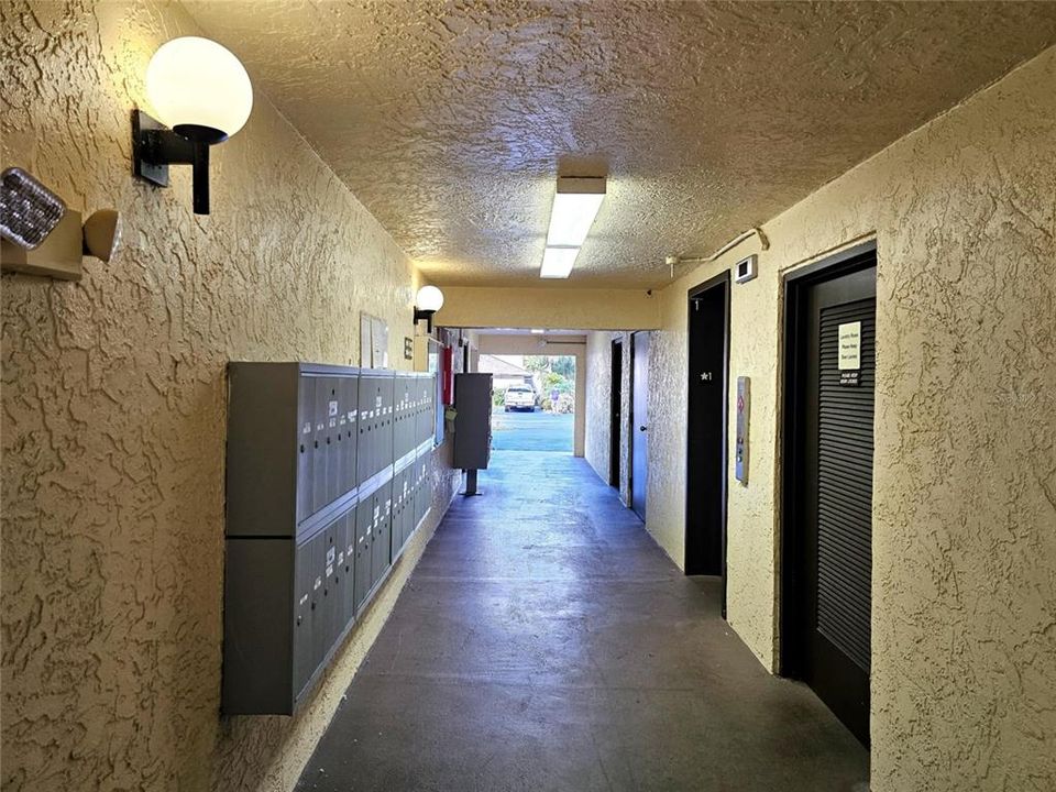 待售: $115,000 (2 贝兹, 2 浴室, 1050 平方英尺)