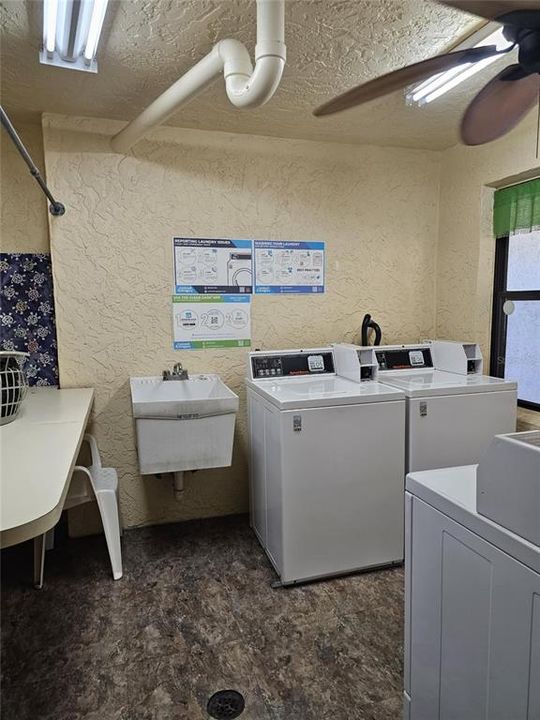 待售: $115,000 (2 贝兹, 2 浴室, 1050 平方英尺)