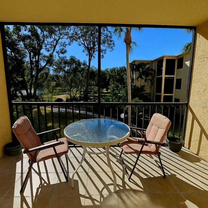 待售: $115,000 (2 贝兹, 2 浴室, 1050 平方英尺)