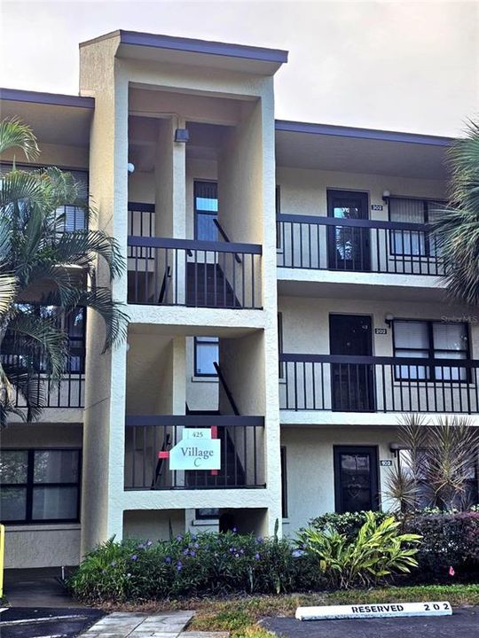 待售: $115,000 (2 贝兹, 2 浴室, 1050 平方英尺)