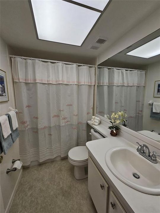 待售: $115,000 (2 贝兹, 2 浴室, 1050 平方英尺)