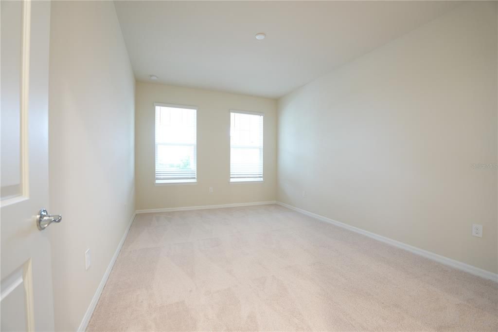 В аренду: $4,300 (5 спален, 3 ванн, 2631 Квадратных фут)