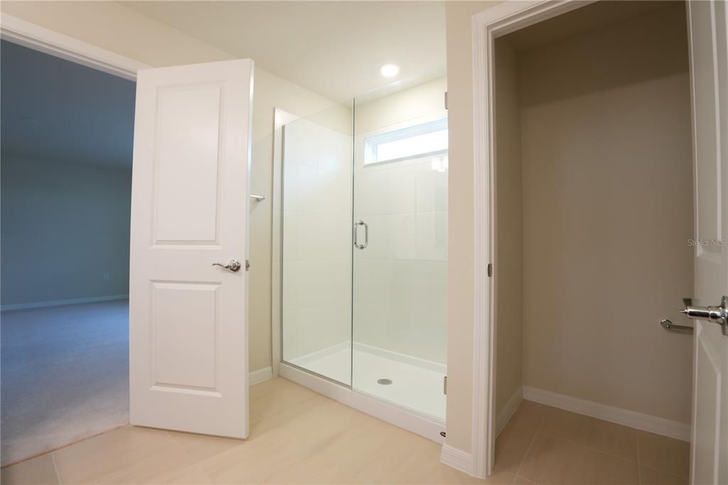 В аренду: $4,300 (5 спален, 3 ванн, 2631 Квадратных фут)