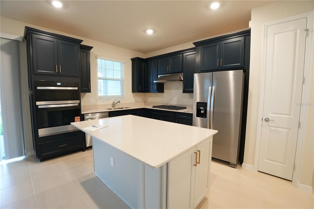 В аренду: $4,300 (5 спален, 3 ванн, 2631 Квадратных фут)