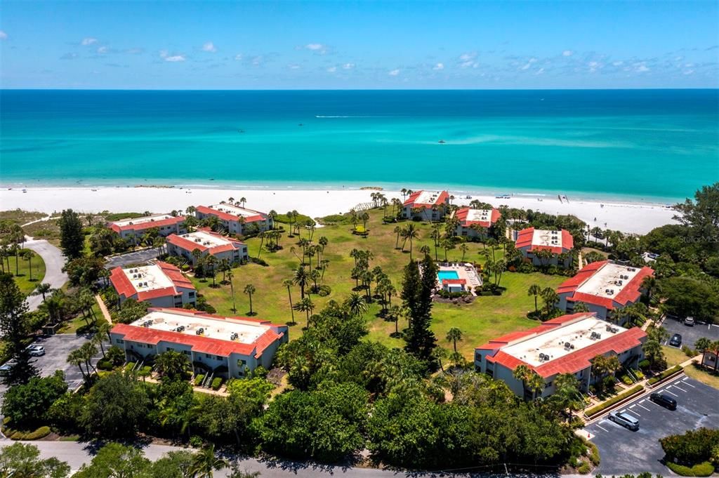 For Sale: $775,000 (2 beds, 2 baths, 1170 Square Feet)