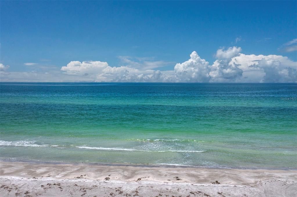 For Sale: $775,000 (2 beds, 2 baths, 1170 Square Feet)