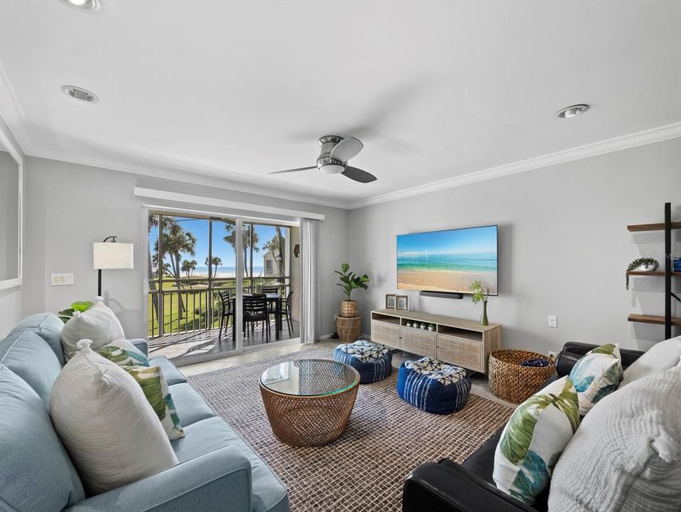 For Sale: $775,000 (2 beds, 2 baths, 1170 Square Feet)