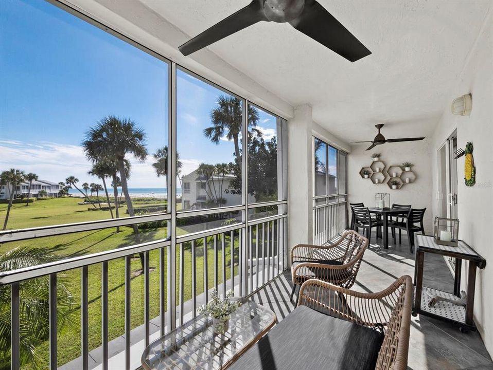 For Sale: $775,000 (2 beds, 2 baths, 1170 Square Feet)