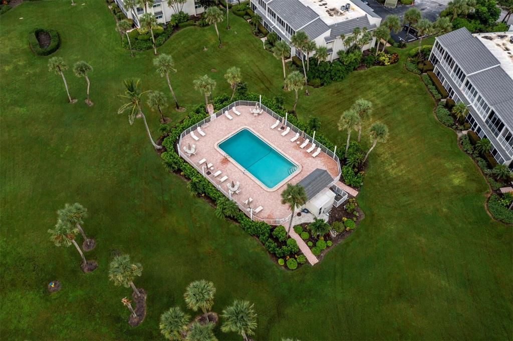 For Sale: $775,000 (2 beds, 2 baths, 1170 Square Feet)