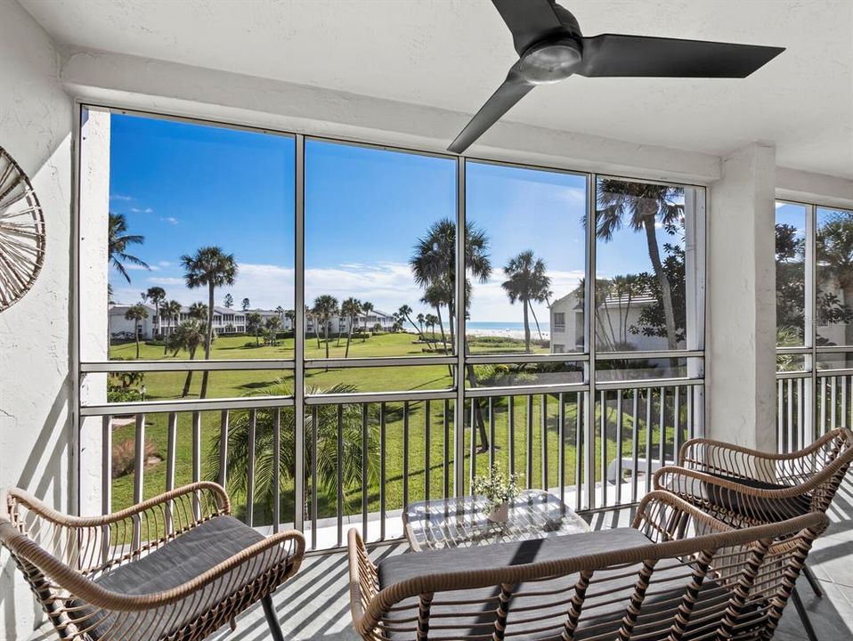 For Sale: $775,000 (2 beds, 2 baths, 1170 Square Feet)