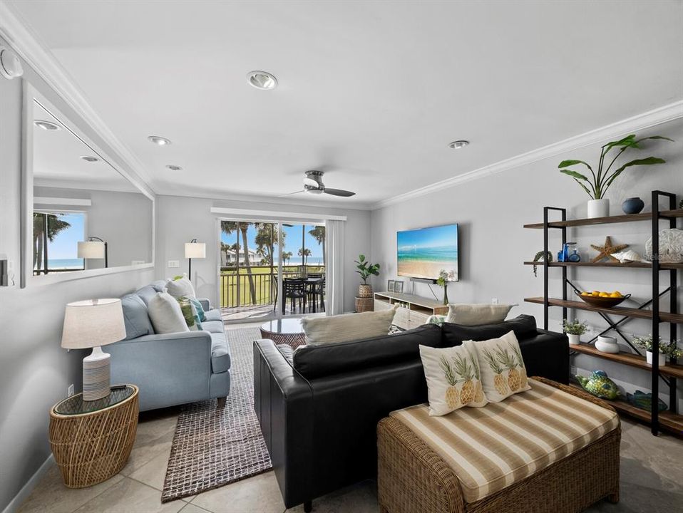 For Sale: $775,000 (2 beds, 2 baths, 1170 Square Feet)