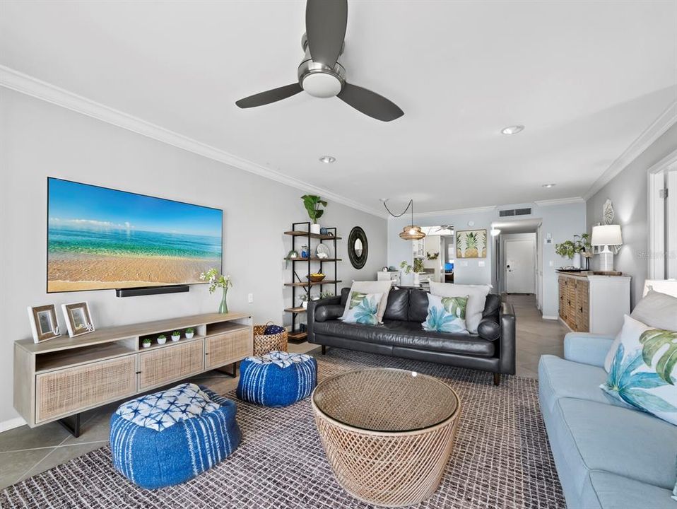 For Sale: $775,000 (2 beds, 2 baths, 1170 Square Feet)