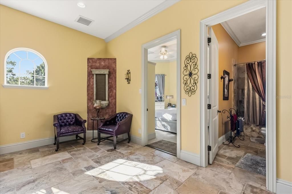 For Sale: $2,200,000 (5 beds, 4 baths, 4106 Square Feet)