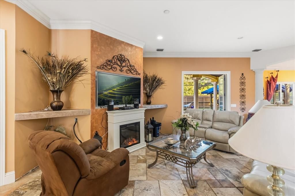 For Sale: $2,200,000 (5 beds, 4 baths, 4106 Square Feet)