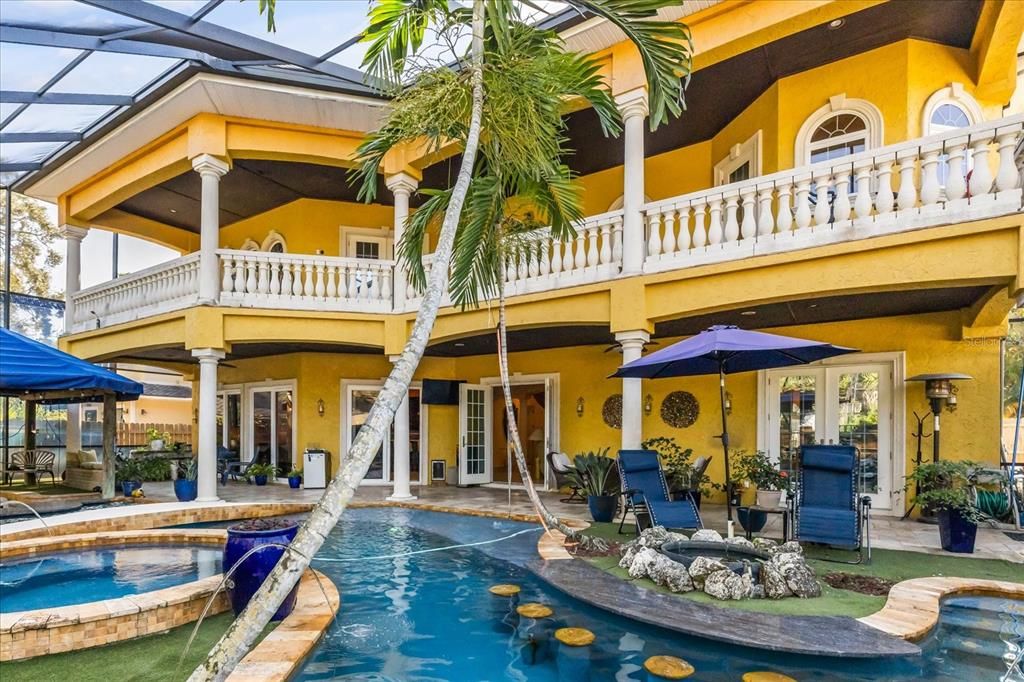 For Sale: $2,200,000 (5 beds, 4 baths, 4106 Square Feet)