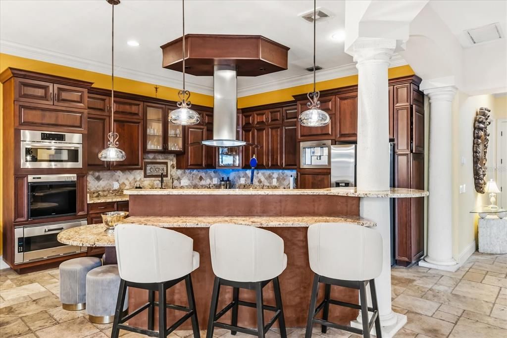 For Sale: $2,200,000 (5 beds, 4 baths, 4106 Square Feet)