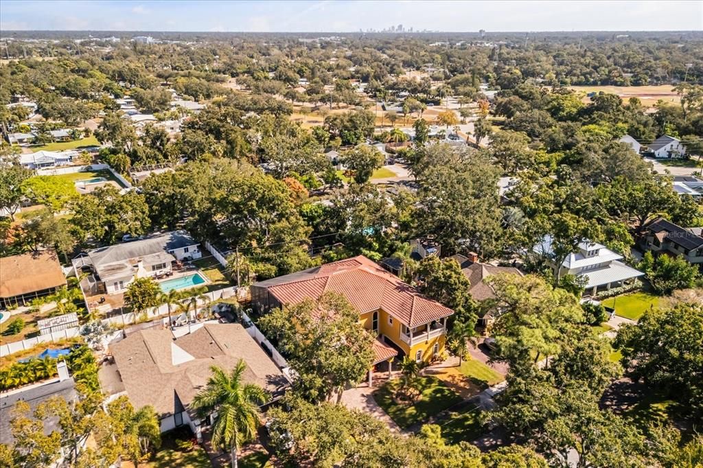 For Sale: $2,200,000 (5 beds, 4 baths, 4106 Square Feet)