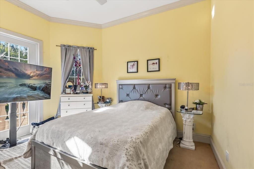 For Sale: $2,200,000 (5 beds, 4 baths, 4106 Square Feet)