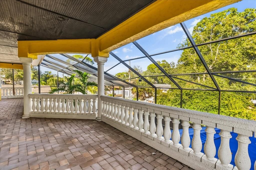 For Sale: $2,200,000 (5 beds, 4 baths, 4106 Square Feet)