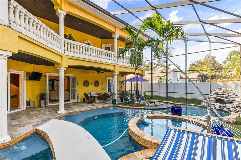 For Sale: $2,200,000 (5 beds, 4 baths, 4106 Square Feet)