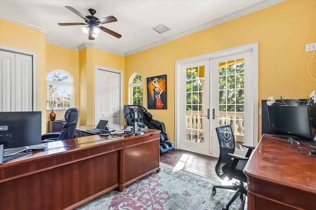 For Sale: $2,200,000 (5 beds, 4 baths, 4106 Square Feet)