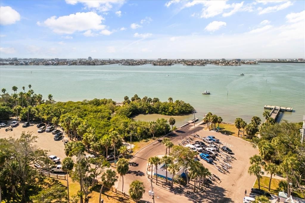 For Sale: $2,200,000 (5 beds, 4 baths, 4106 Square Feet)