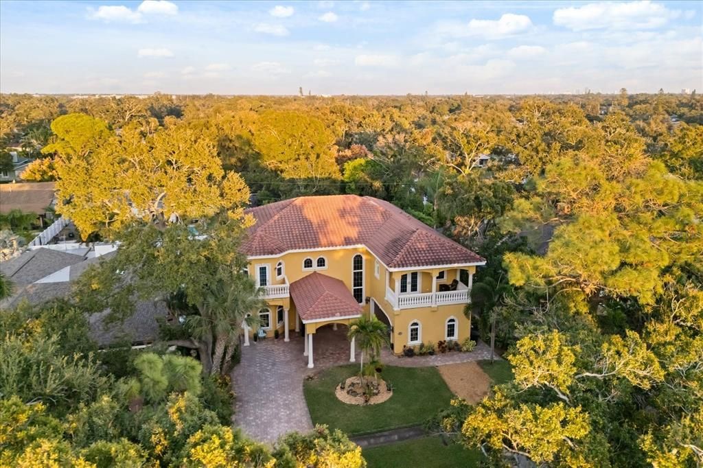 For Sale: $2,200,000 (5 beds, 4 baths, 4106 Square Feet)