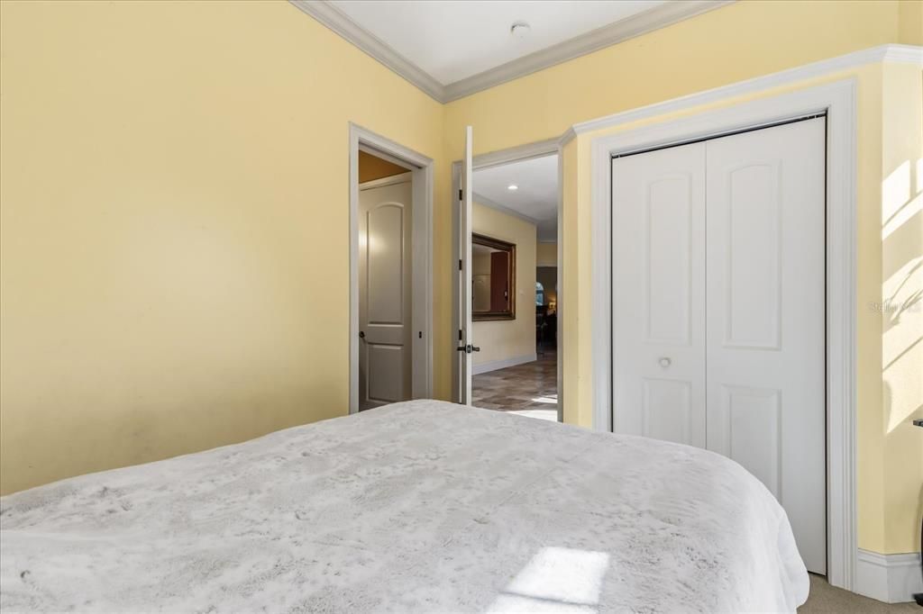 For Sale: $2,200,000 (5 beds, 4 baths, 4106 Square Feet)