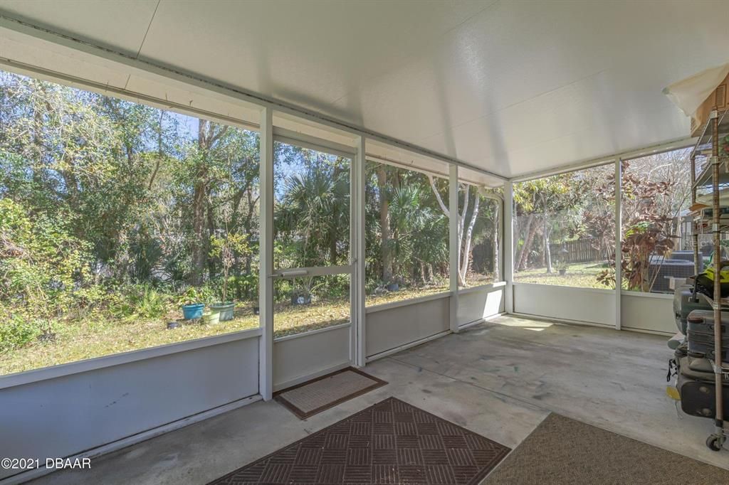 На продажу: $329,900 (3 спален, 2 ванн, 1626 Квадратных фут)