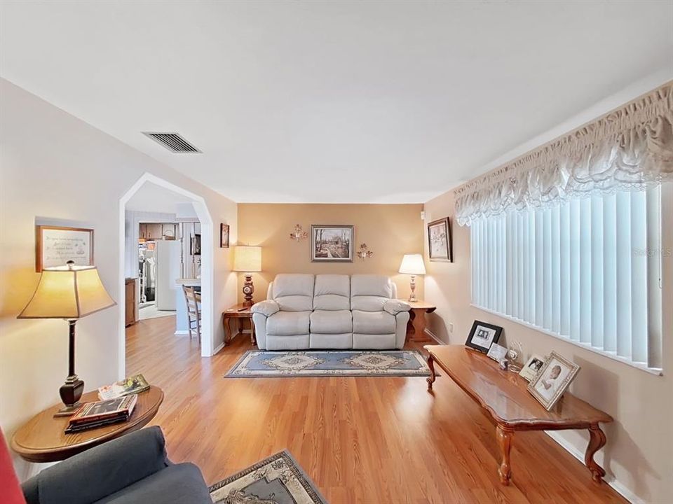 待售: $675,000 (3 贝兹, 2 浴室, 2870 平方英尺)