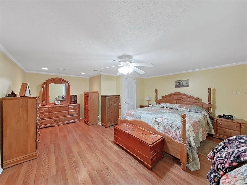 待售: $675,000 (3 贝兹, 2 浴室, 2870 平方英尺)