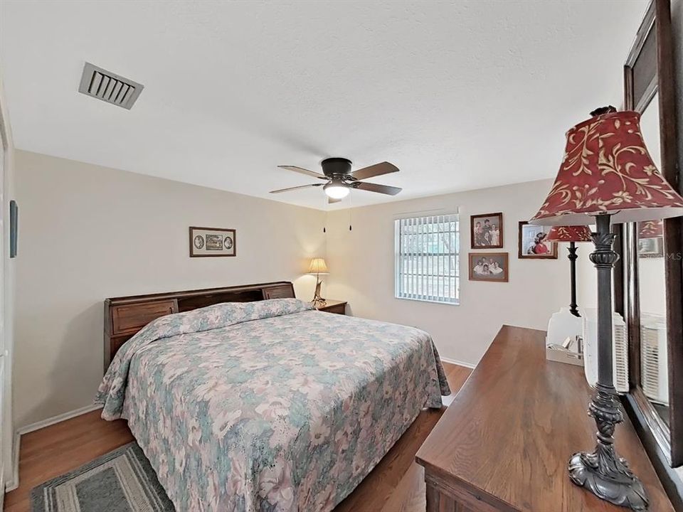 待售: $675,000 (3 贝兹, 2 浴室, 2870 平方英尺)