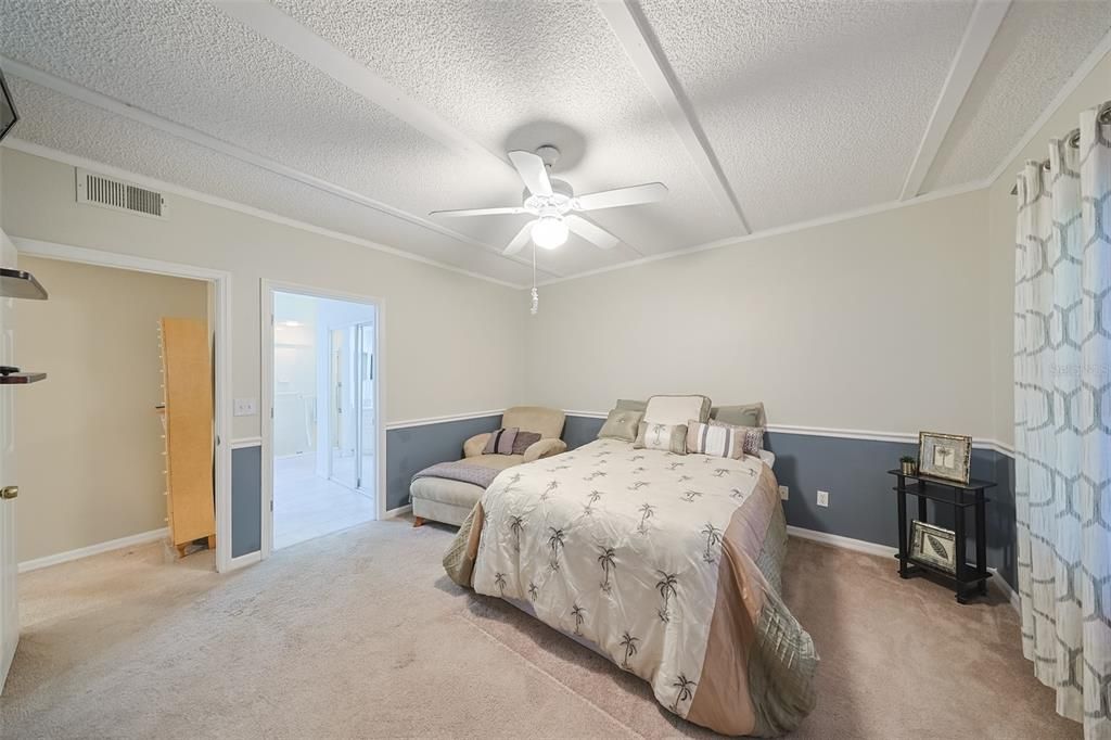 На продажу: $330,000 (2 спален, 2 ванн, 1450 Квадратных фут)