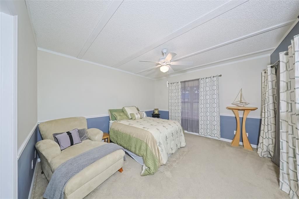 На продажу: $330,000 (2 спален, 2 ванн, 1450 Квадратных фут)