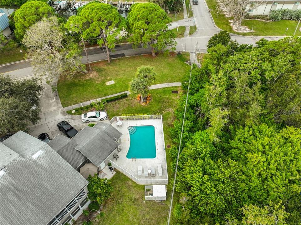 На продажу: $330,000 (2 спален, 2 ванн, 1450 Квадратных фут)