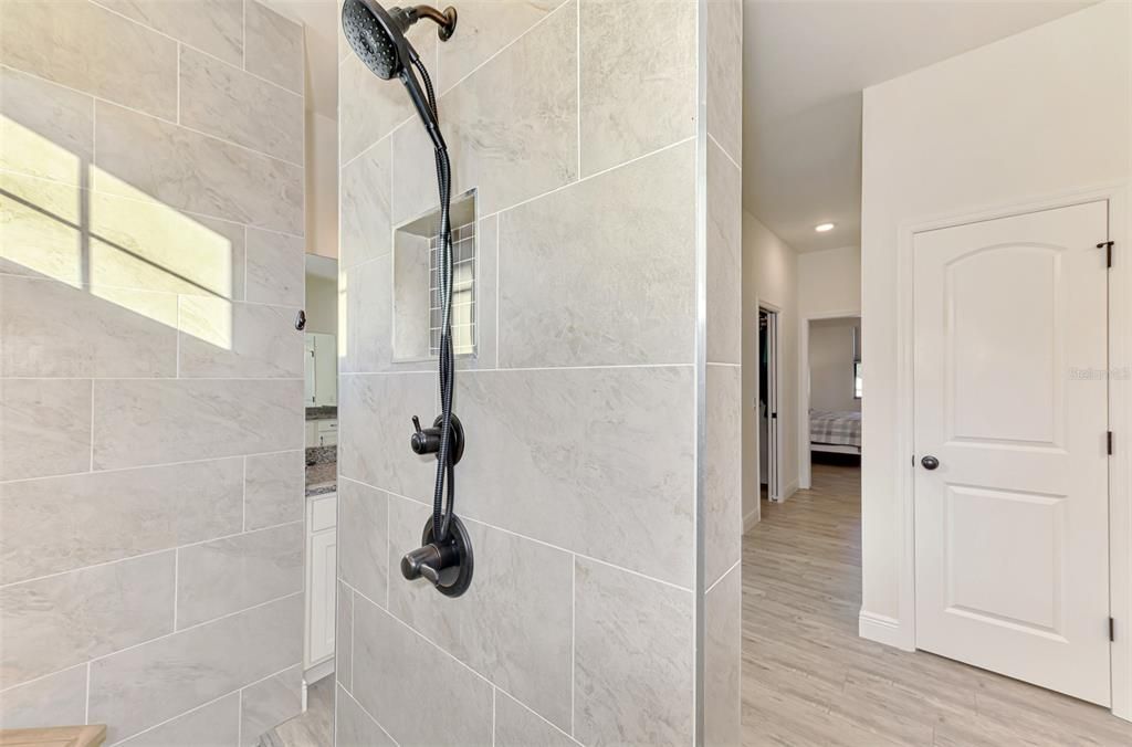 En Venta: $479,900 (3 camas, 2 baños, 1864 Pies cuadrados)