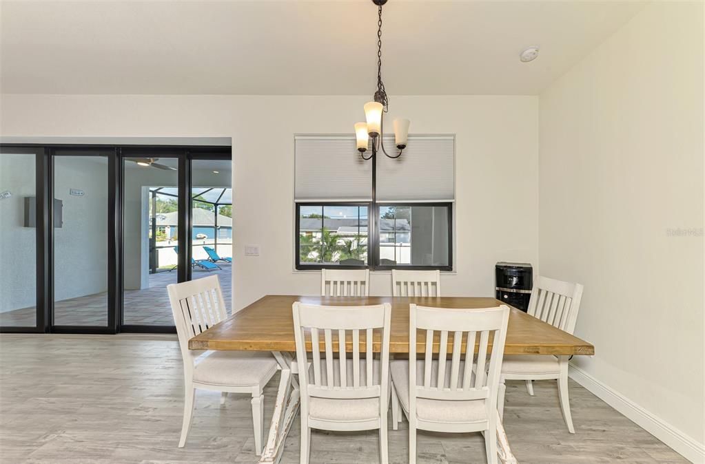 En Venta: $479,900 (3 camas, 2 baños, 1864 Pies cuadrados)