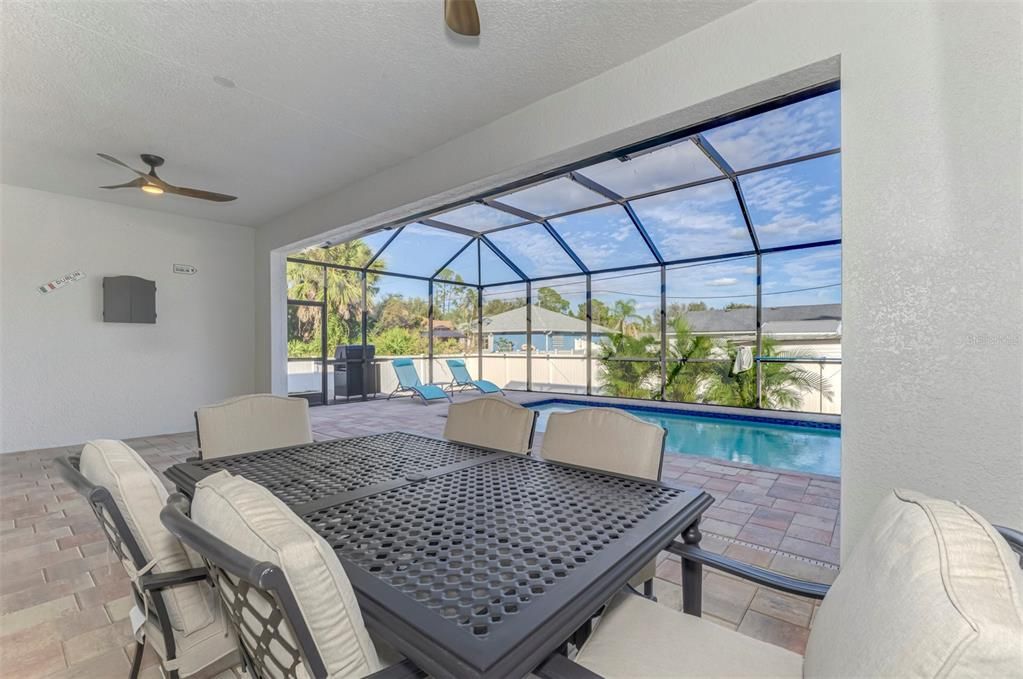 En Venta: $479,900 (3 camas, 2 baños, 1864 Pies cuadrados)