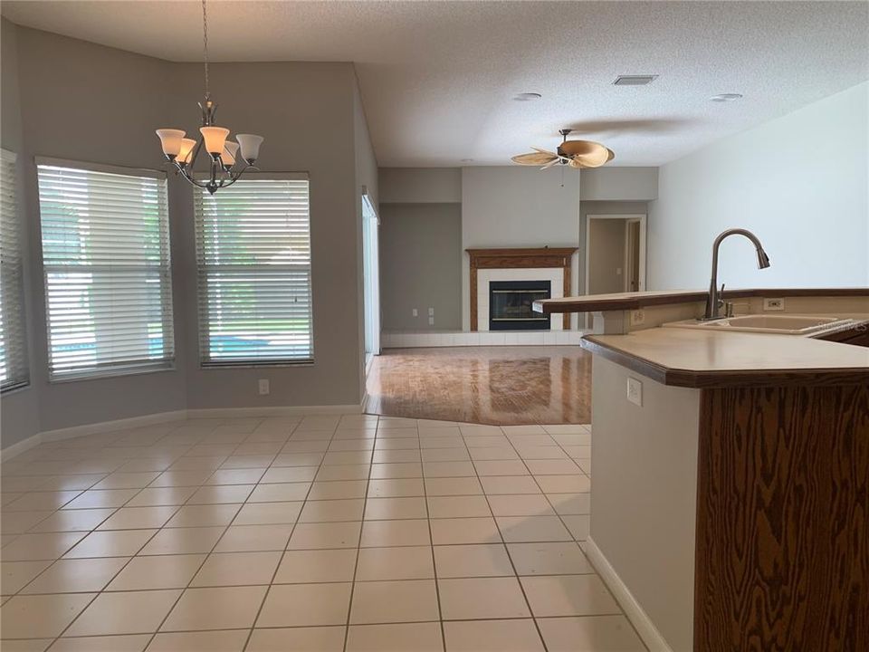 For Rent: $4,100 (4 beds, 3 baths, 2703 Square Feet)