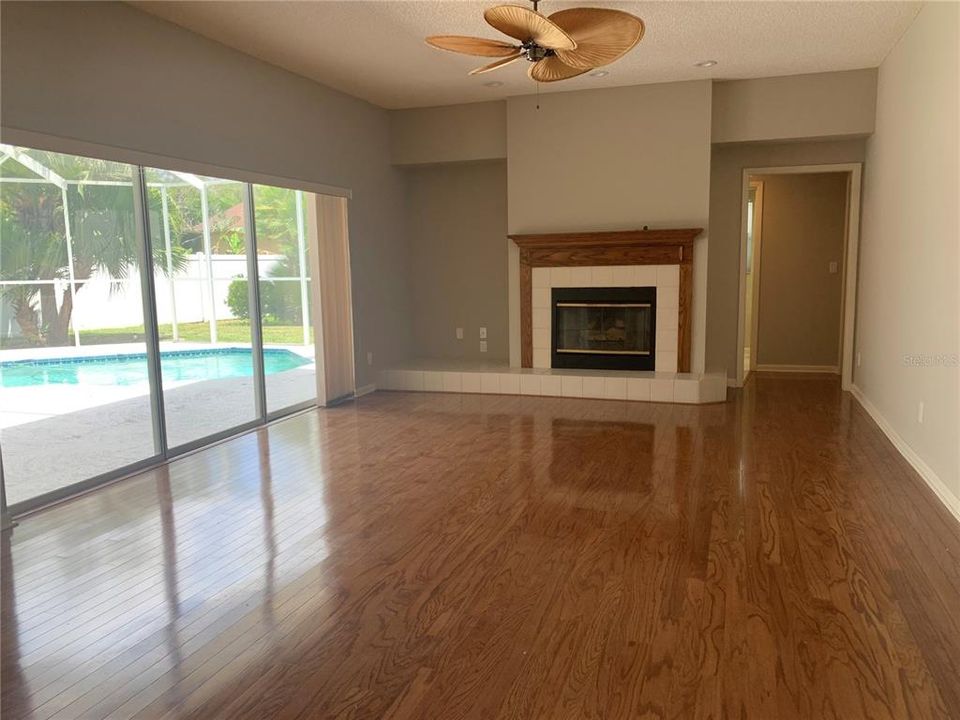 For Rent: $4,100 (4 beds, 3 baths, 2703 Square Feet)