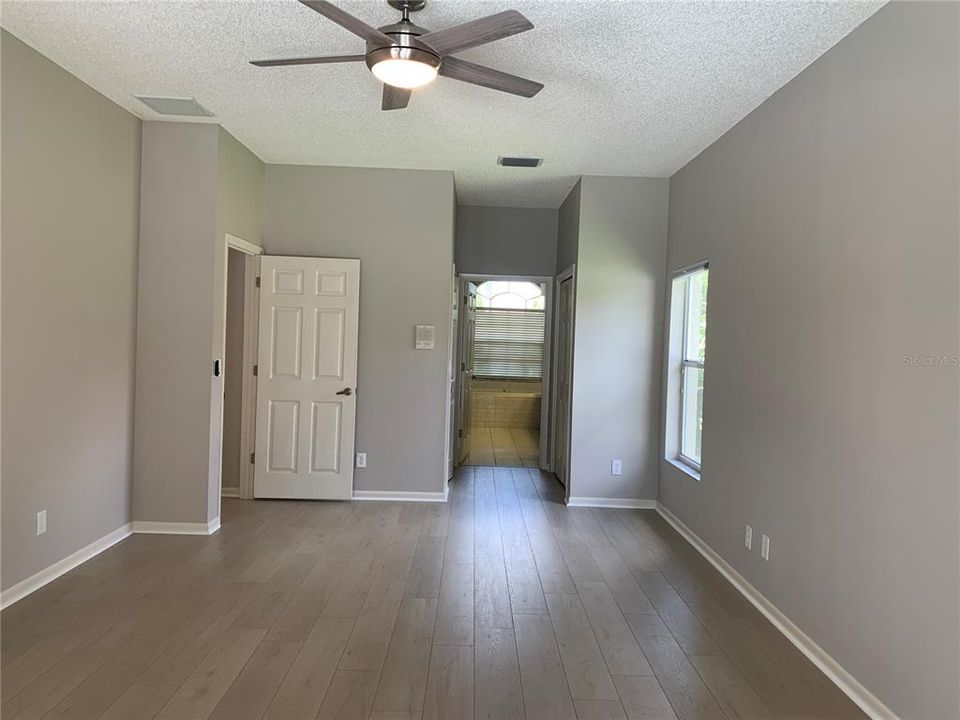 For Rent: $4,100 (4 beds, 3 baths, 2703 Square Feet)