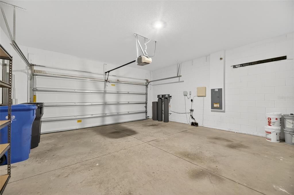 For Sale: $365,000 (4 beds, 2 baths, 1612 Square Feet)