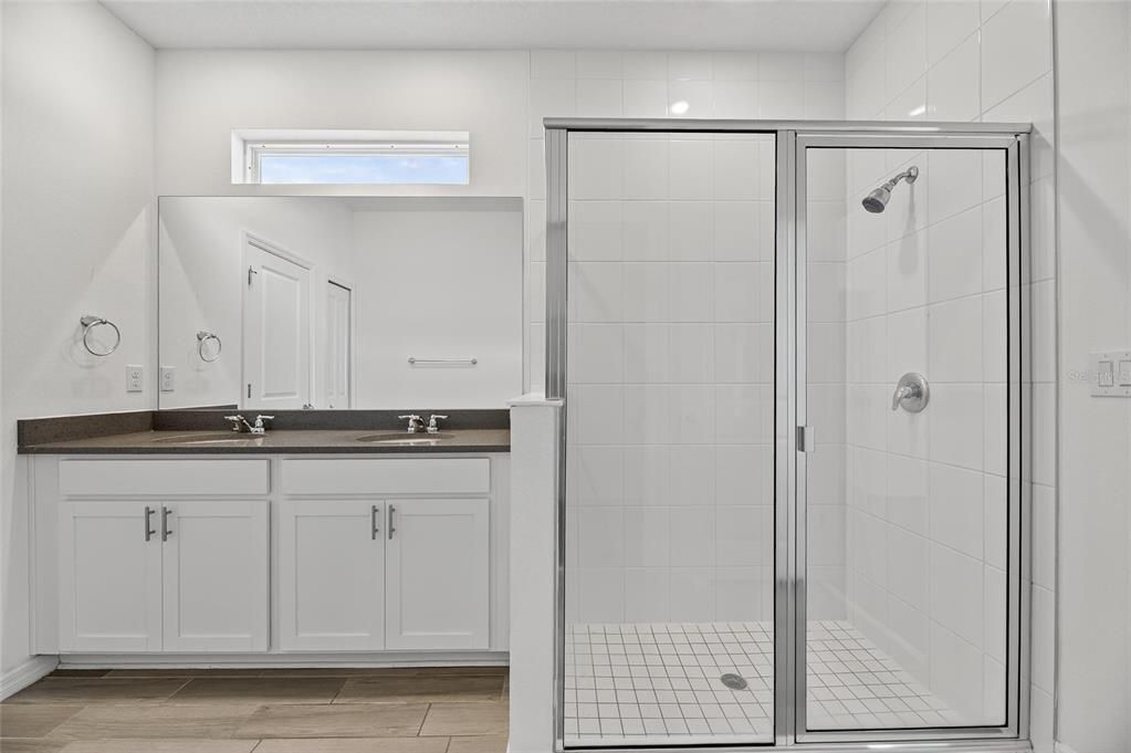 For Sale: $365,000 (4 beds, 2 baths, 1612 Square Feet)