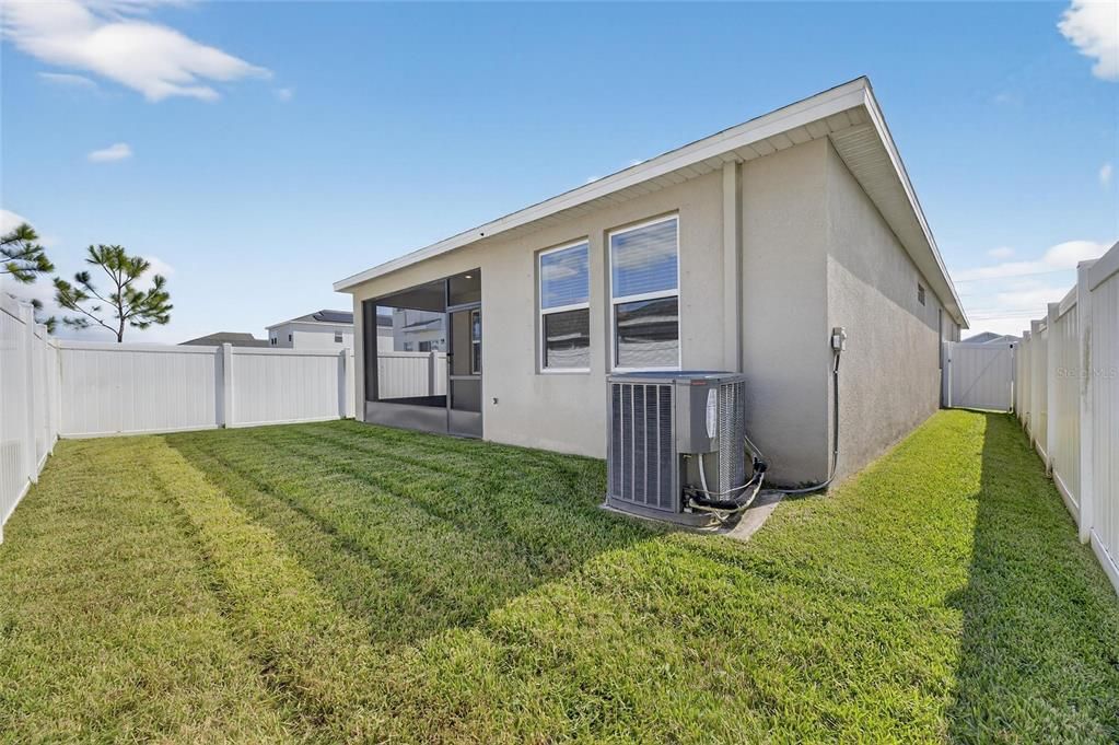 For Sale: $365,000 (4 beds, 2 baths, 1612 Square Feet)