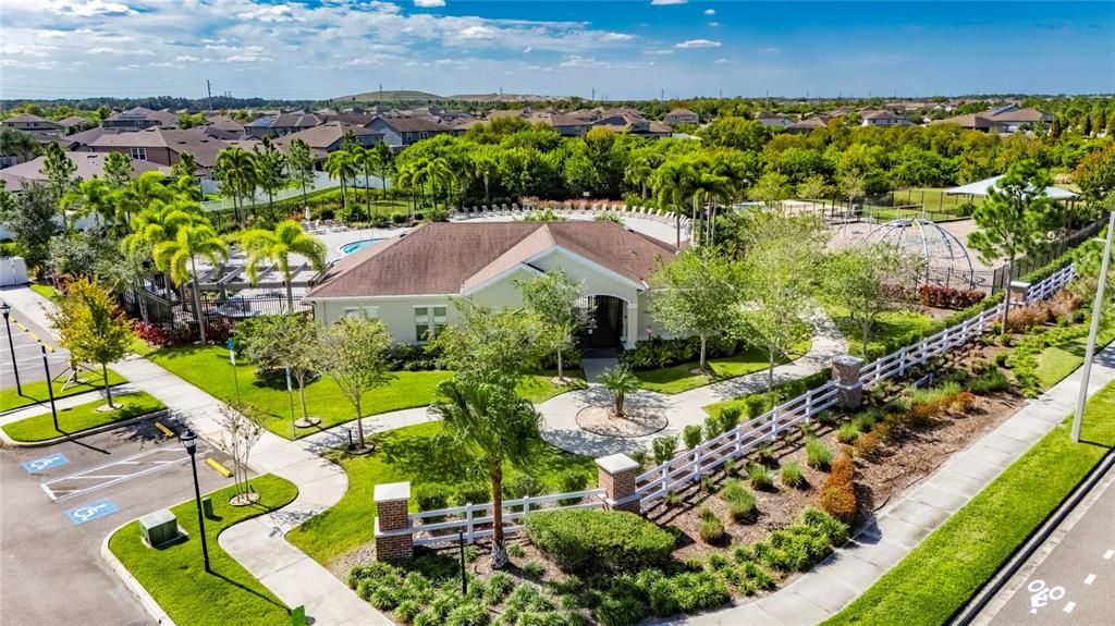 For Sale: $365,000 (4 beds, 2 baths, 1612 Square Feet)