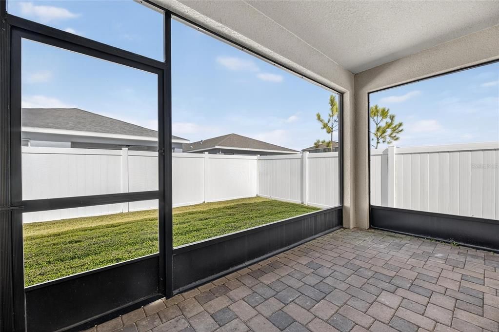 For Sale: $365,000 (4 beds, 2 baths, 1612 Square Feet)