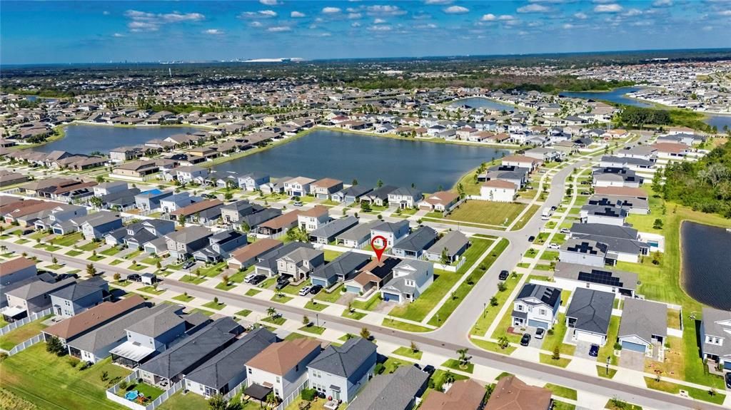 На продажу: $365,000 (4 спален, 2 ванн, 1612 Квадратных фут)