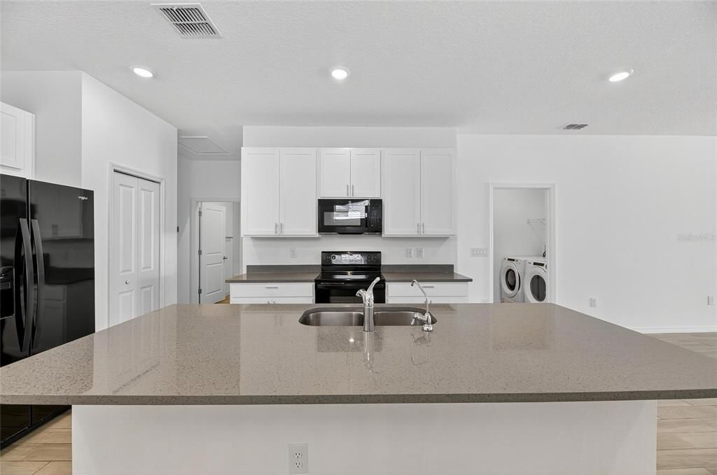 For Sale: $365,000 (4 beds, 2 baths, 1612 Square Feet)