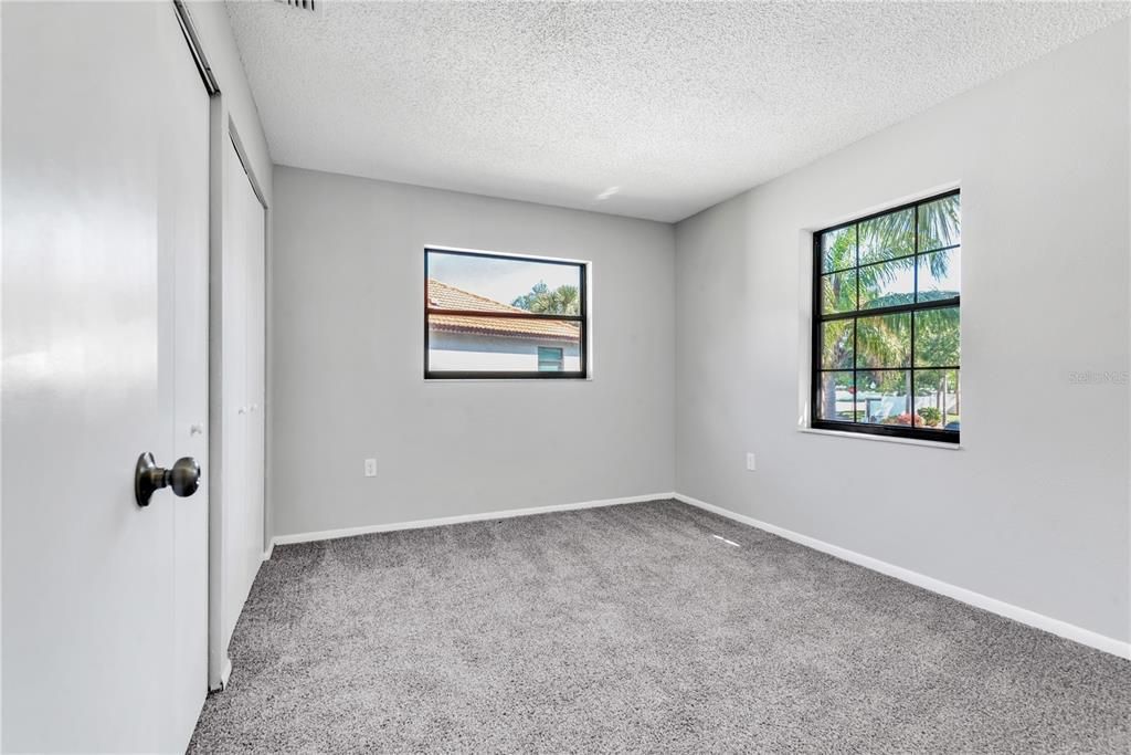 Под контрактом: $1,500 (2 спален, 2 ванн, 1112 Квадратных фут)