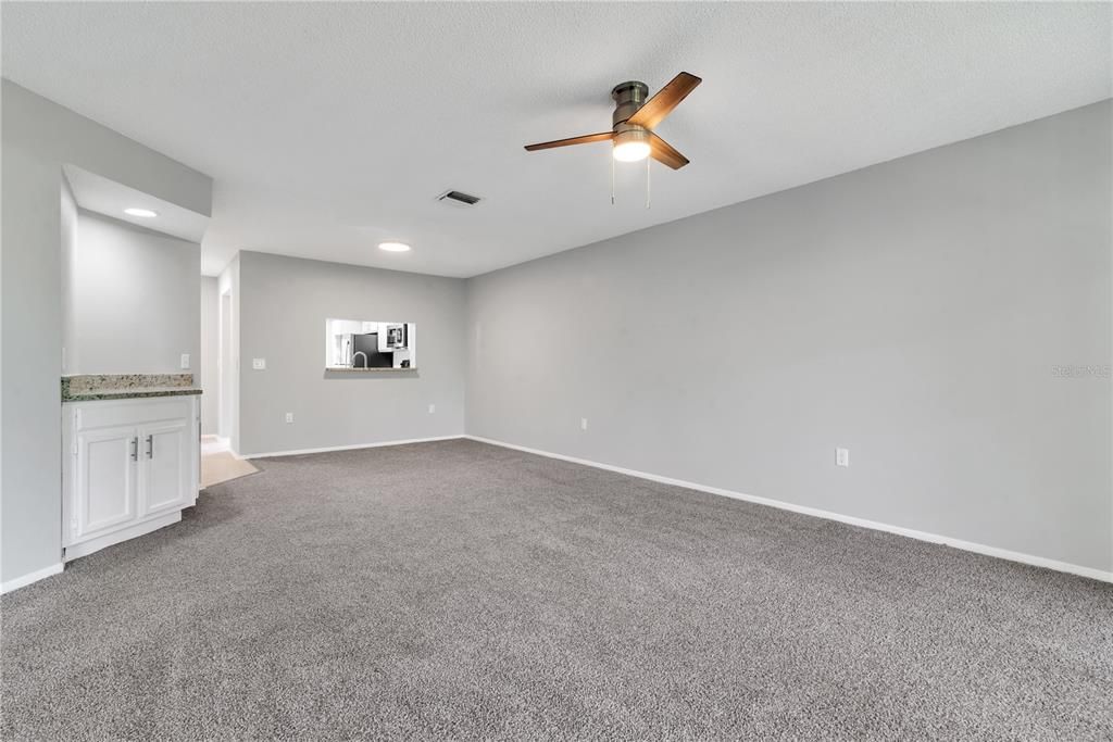 Под контрактом: $1,500 (2 спален, 2 ванн, 1112 Квадратных фут)